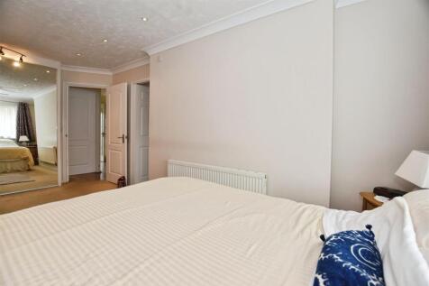 e626c0f6-bed 201 20b.JPG