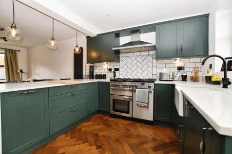 Kitchen/Breakfast Area