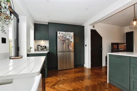 Kitchen/Breakfast Area