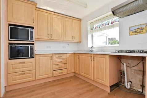 e9847095-kitchen.JPG