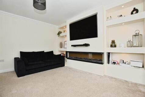 a1dbe440-lounge 20b.JPG