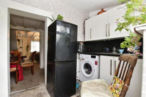 83713a5c-kitchen.JPG