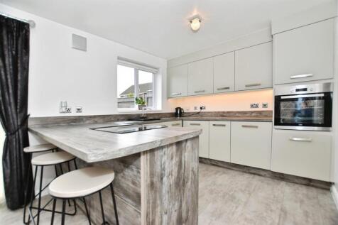 11b29b78-kitchen.JPG