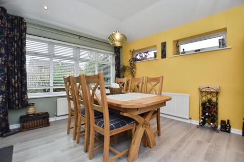 7e8271ba-dining 20b.JPG