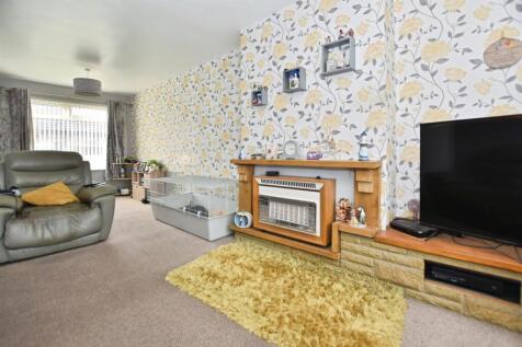 c131aafd-living 20b.JPG