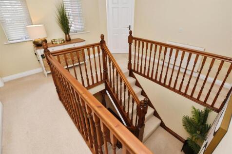 First Floor Galleried Landing