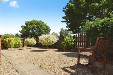 edf75b90-front 20gdn.JPG