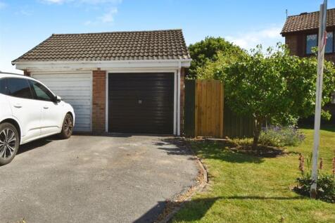Garage &amp; Driveway