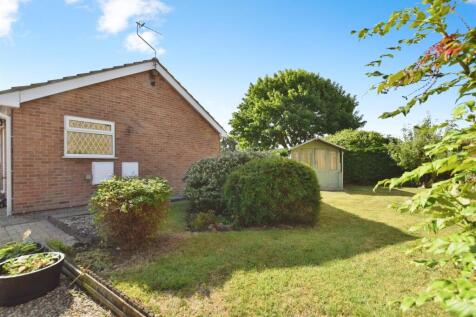 355690a3-garden 20wideb.JPG