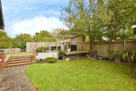 4c70cc7e-garden 20long.JPG