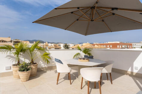 Dachterrasse mit Blick über Palma