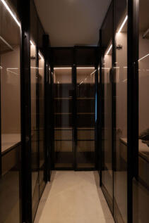 begehbarer Kleiderschrank