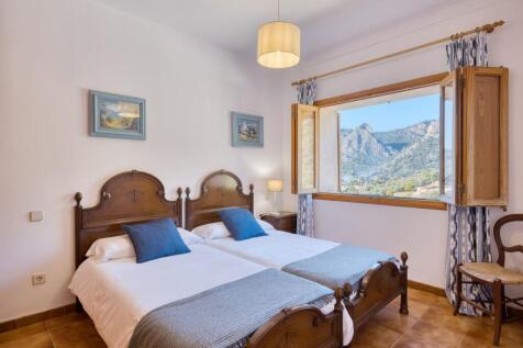 Doppelschlafzimmer mit Bergblick