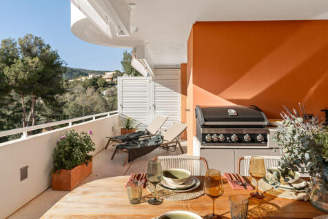 Terrasse mit Aussenküche