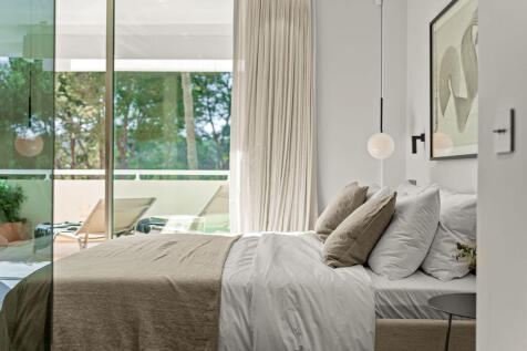 Schlafzimmer mit Terrassenzugang