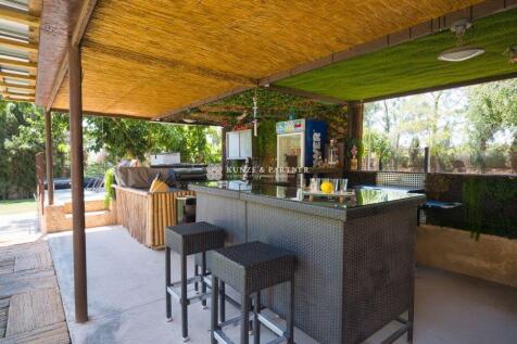 Outdoor Bar Haupthaus