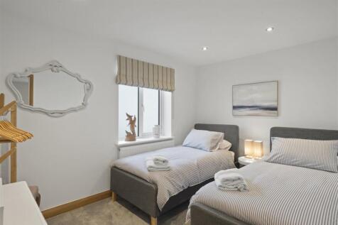 flat 3 bed 2.jpg