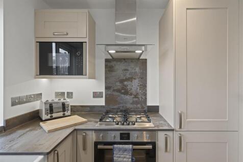 flat 3 kitchen 1.jpg