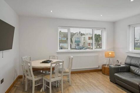 Dining/Living room
