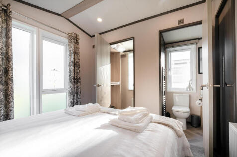 Treetop Lodge Bude 5.jpg