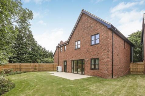 The Thorpe, Number 5 Garden - Elgrove