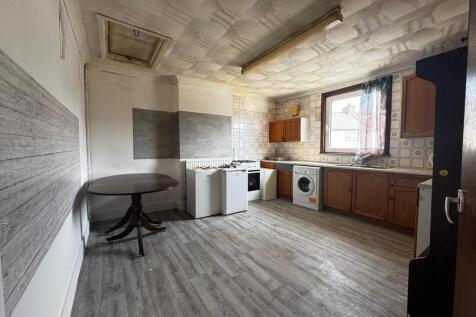 Kitchen / Dining