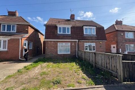 2 Bed Semi Detached with Garden