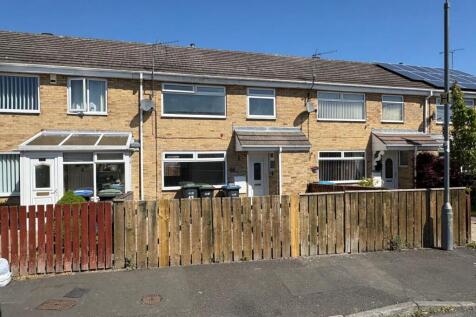 3 bedroom Terraced for rent