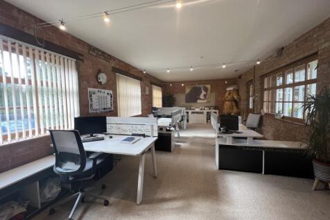 Office 8 Landscape.jpg