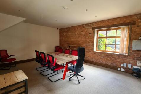 Office 9 Landscape 2.jpg