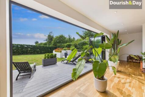 Bi-Folds To The Garden