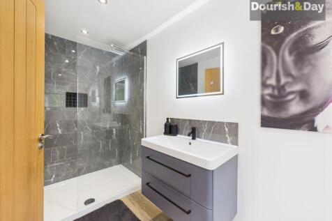 Bedroom 2 En-Suite