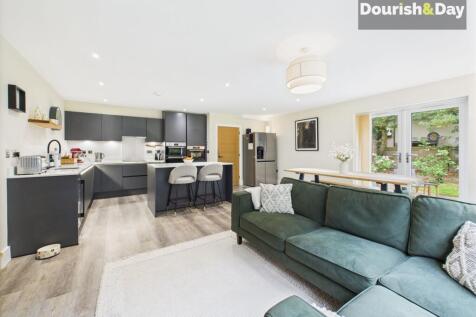 Family Dining Kitchen