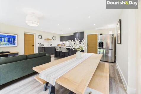 Family Dining Kitchen
