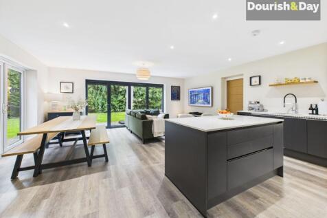 Family Dining Kitchen