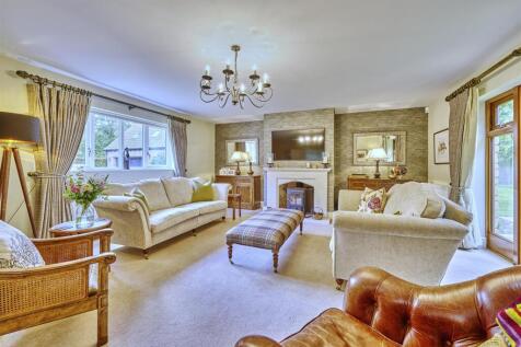 Luddington Lodge Thu