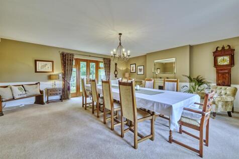 Luddington Lodge Thu