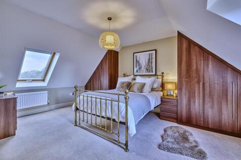 Luddington Lodge Thu