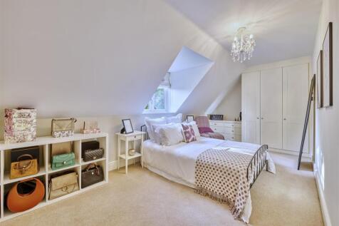 Luddington Lodge Thu