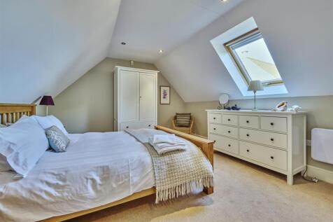 Luddington Lodge Thu