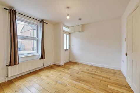 11-15 Gordon Rd Ound
