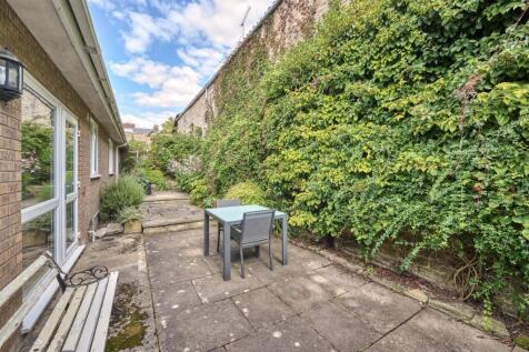 11 Danford Close Oun