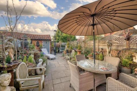 5-4 High St Denford-