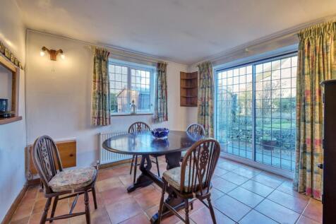 12-Postbox Cottage T