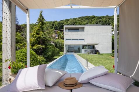 Daybed &amp; Pool