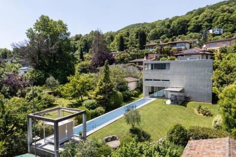 Villa, Pool &amp; Garden