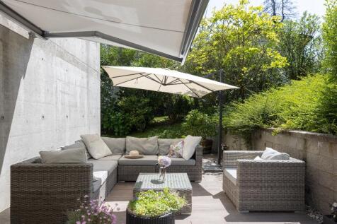 Shaded Lounge