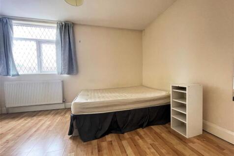 Bed 1.jpg