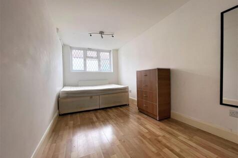 Bed 3.jpg