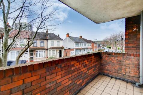 4_Balcony-1.jpg